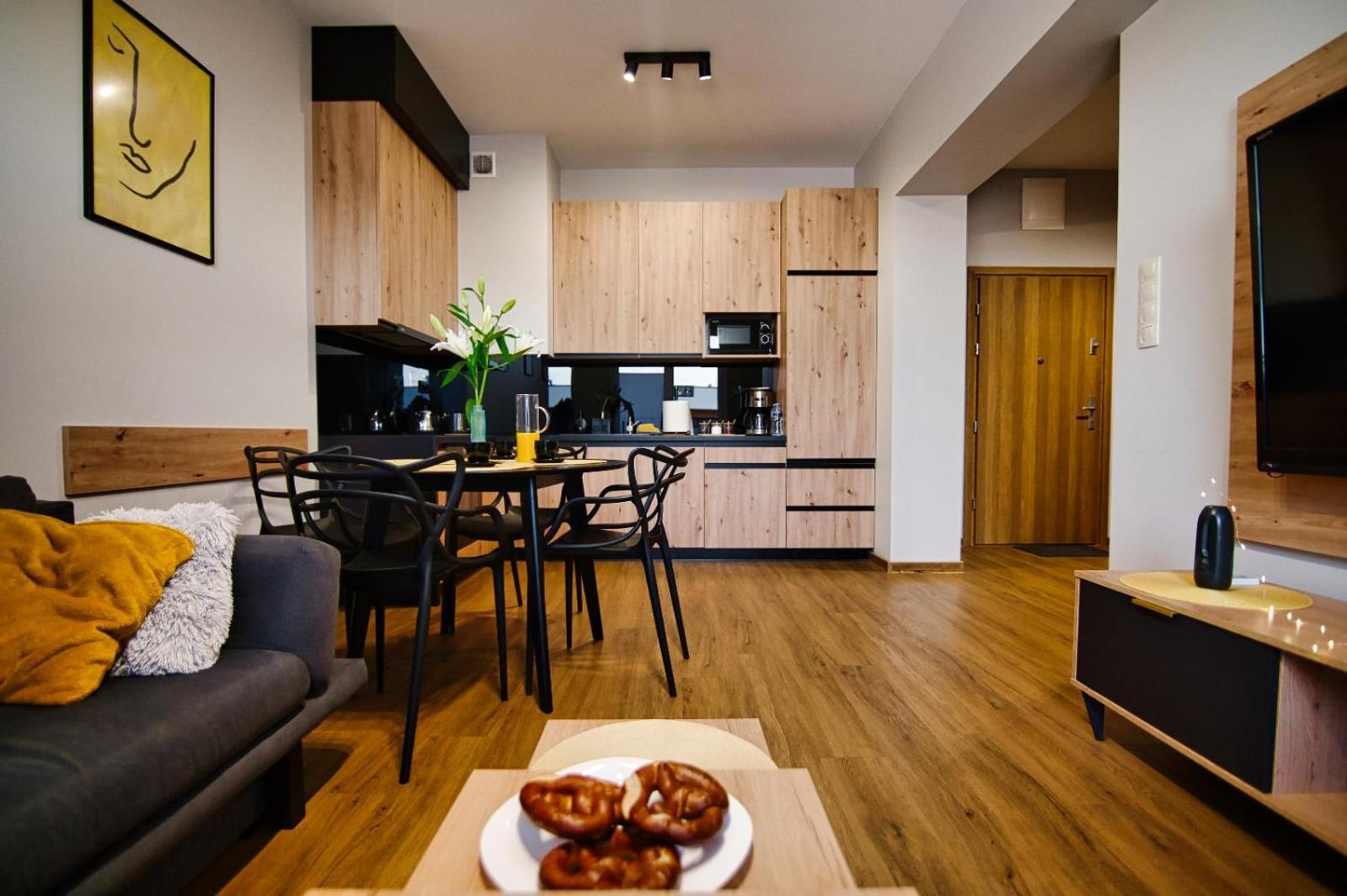 Apartament No82 Yellow Holiday Home زاتور المظهر الخارجي الصورة