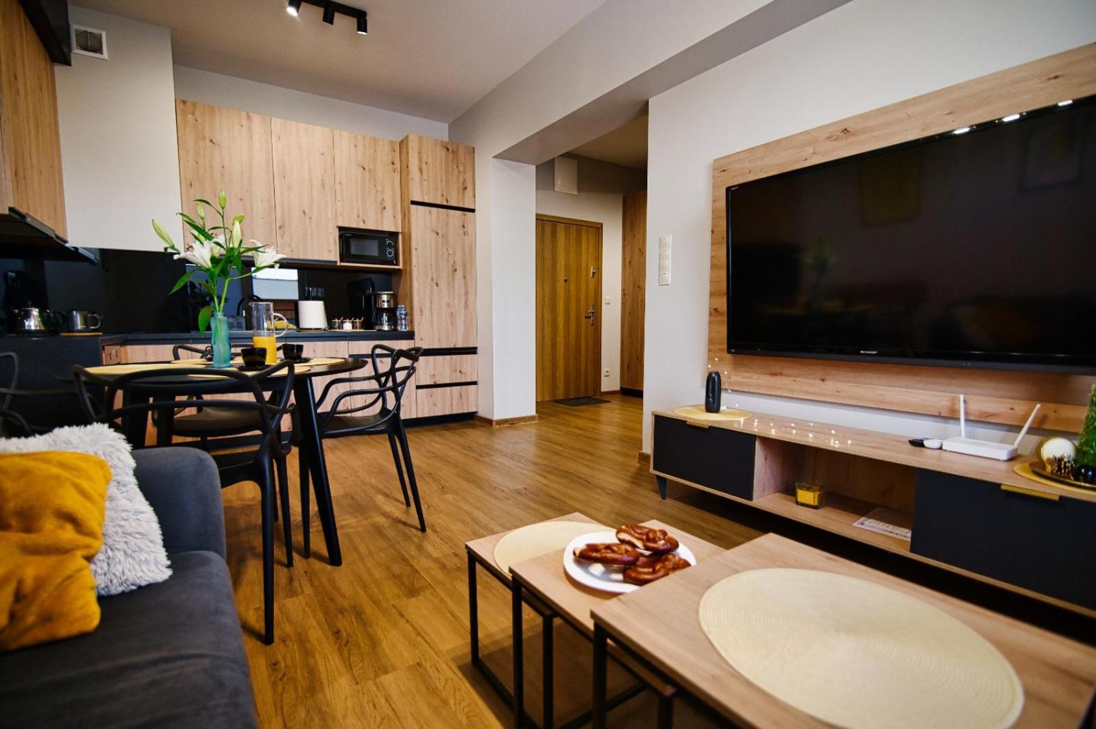 Apartament No82 Yellow Holiday Home زاتور المظهر الخارجي الصورة