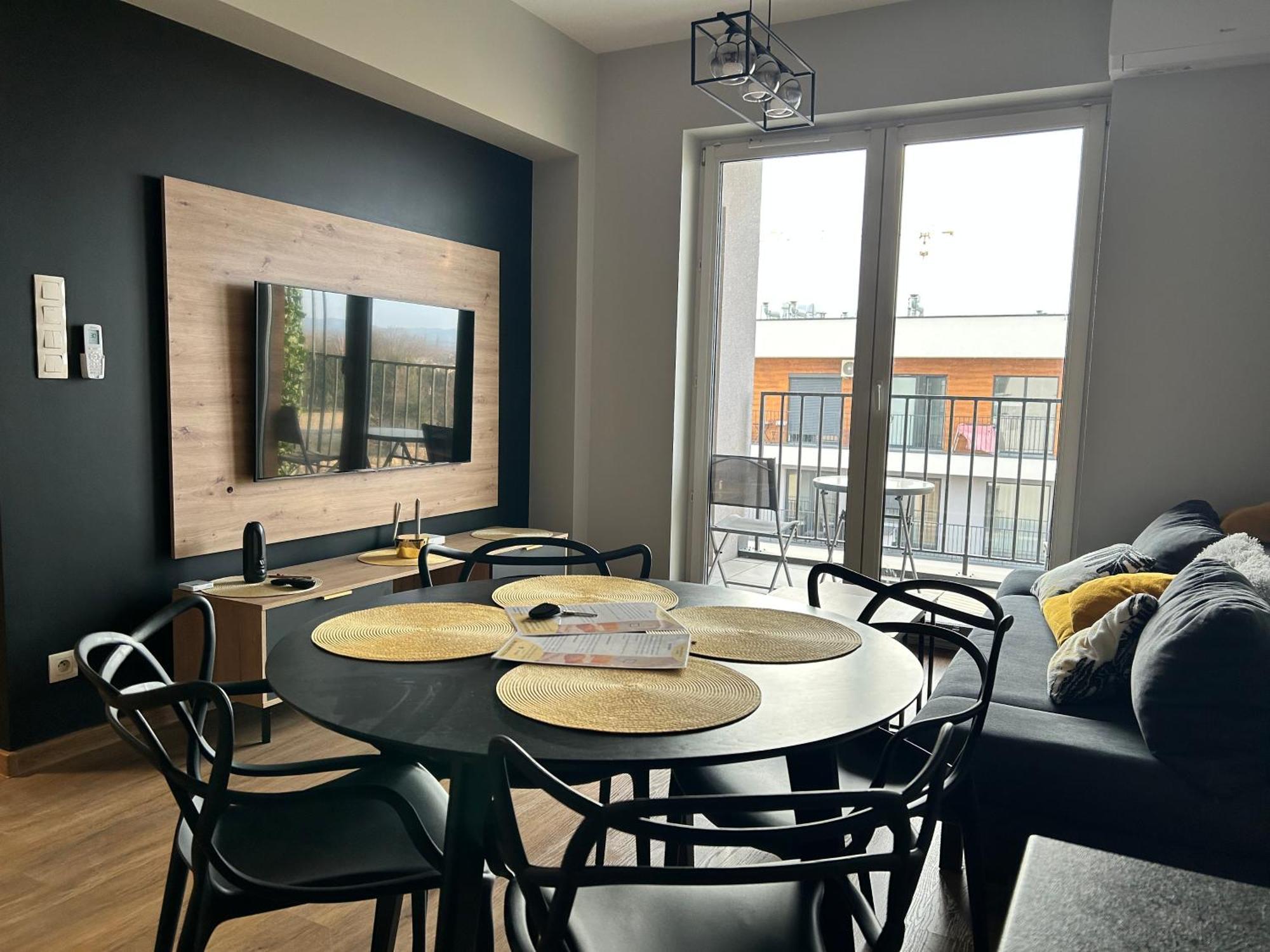 Apartament No82 Yellow Holiday Home زاتور المظهر الخارجي الصورة